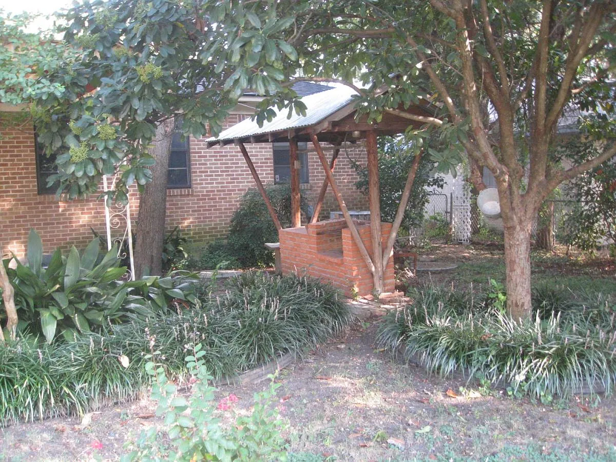 3 bed, 1581 sqft, $2,350 — Photo 2