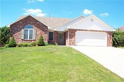 1st image of 209 Rose Park Dr