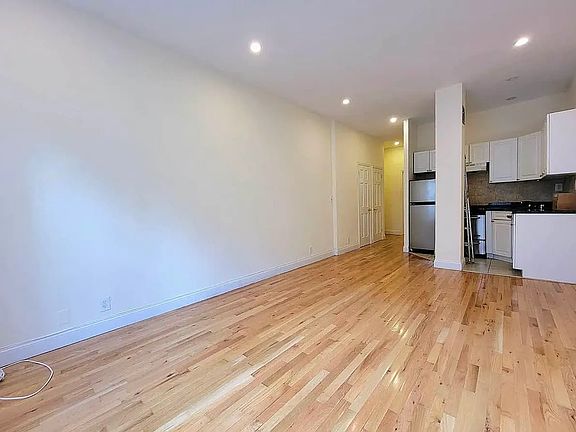 2nd image of 506 E 88th St #3U
