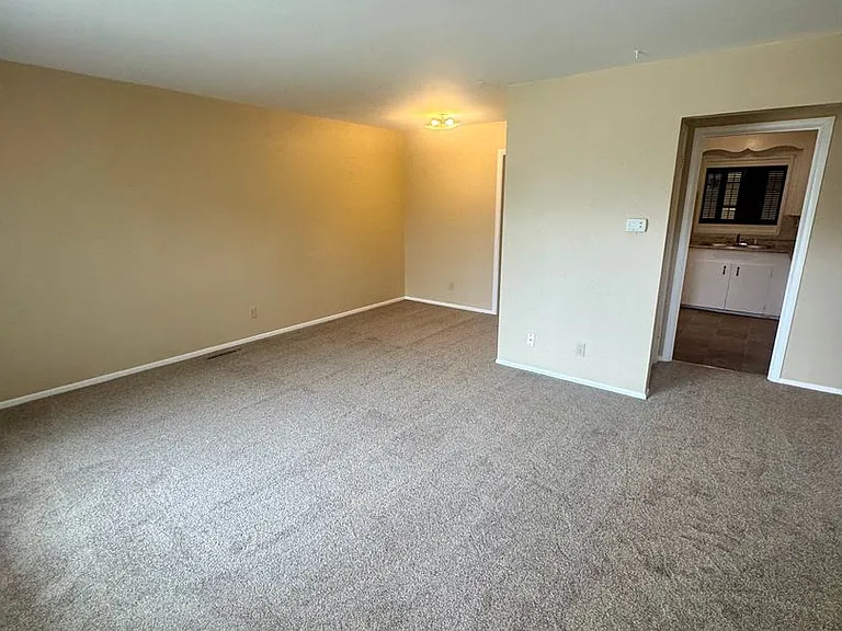 530 Ponderosa Dr — Photo 5