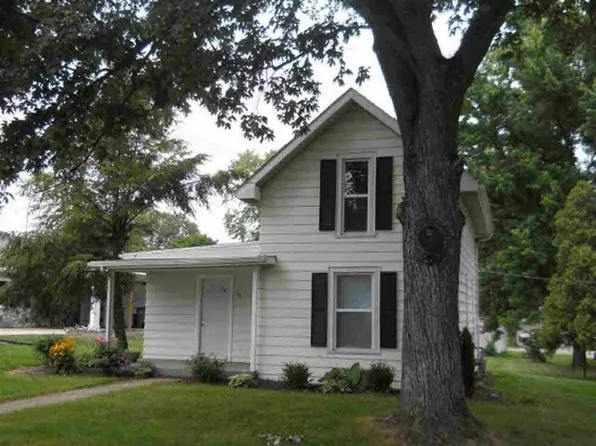 312 E Harrison St, Wakarusa, IN 46573
