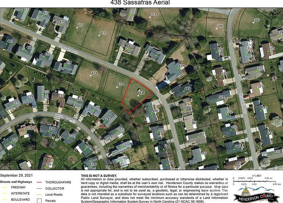 1st image of 438 Sassafras Dr