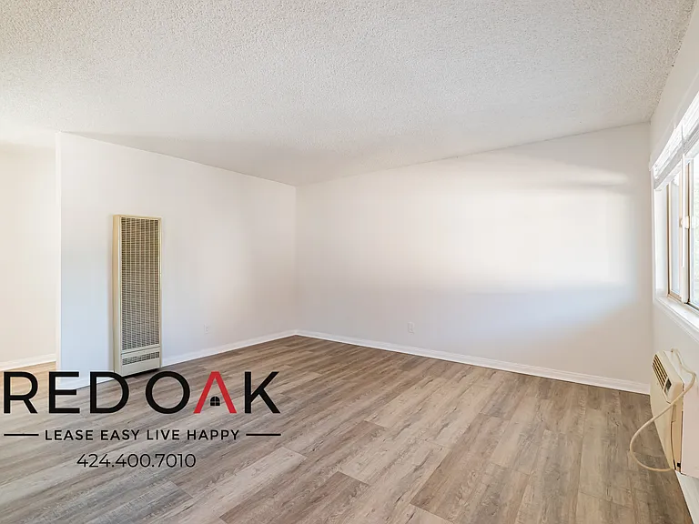 4324 Walnut St #18 — Photo 7