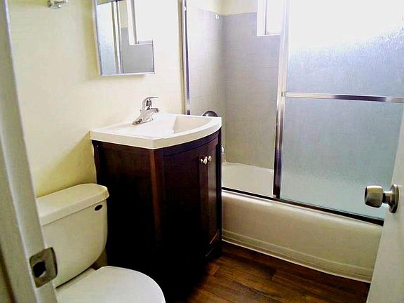4th image of 552 D St APT 20