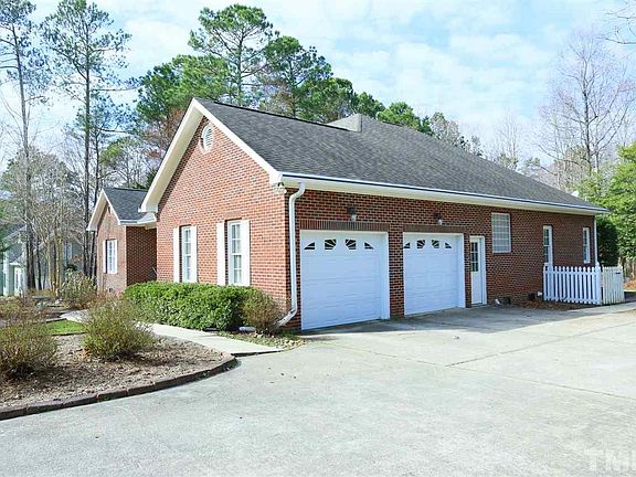3rd image of 358 Forest Oaks Dr