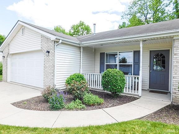 3rd image of 708 Cedar Ct