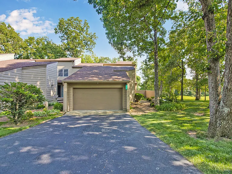 512 Druid Lndg — Photo 1