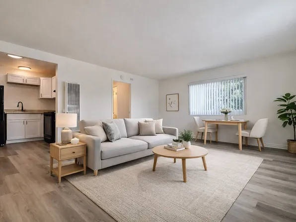 970 Mission Dr #A2, Costa Mesa, CA 92626