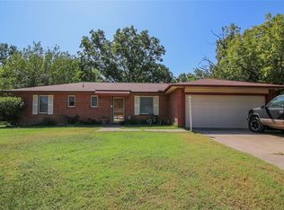 337 SW Dian St, Burleson, TX 76028
