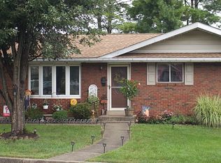 937 Karoly St, Freemansburg, PA 18017