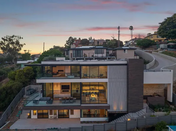 2035 Evergreen St, San Diego, CA 92106