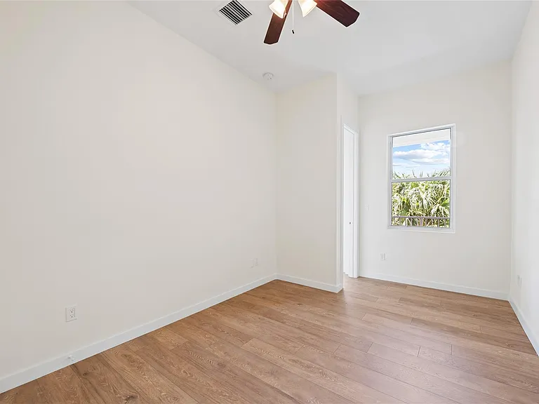 1434 SW 4th Ave #1434 — Photo 18