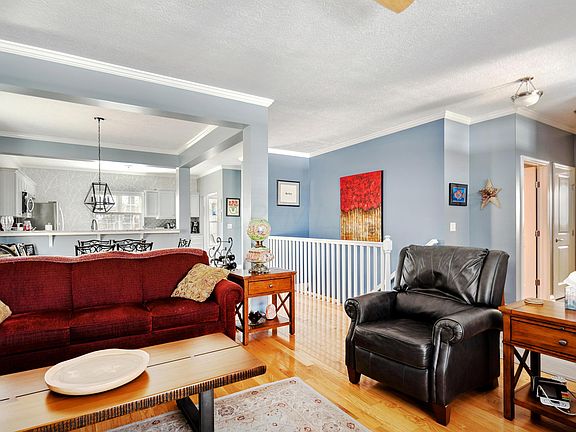 5th image of 138 Creekside Green Dr #5