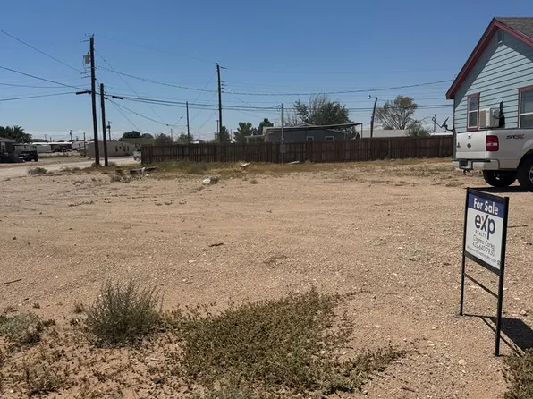 500 N Wildcat Dr, Wink, TX 79789