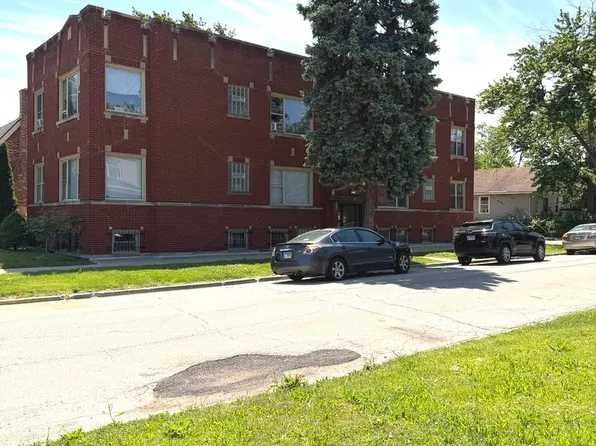 525 W 118th St, Chicago, IL 60628