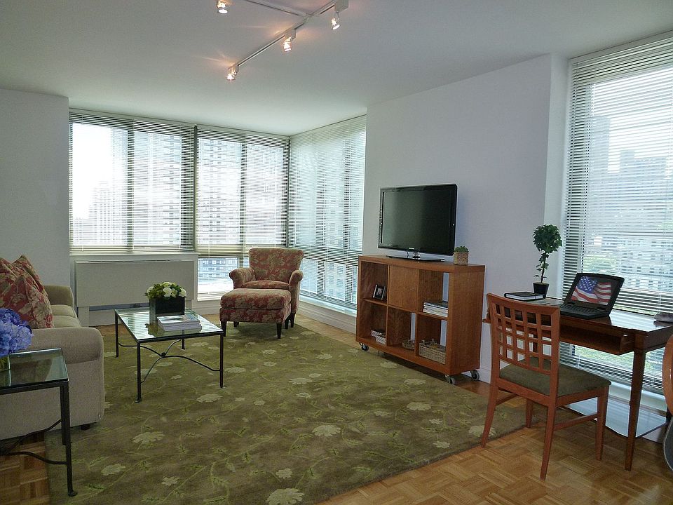 1st image of 1500 Lexington Ave APT 12B