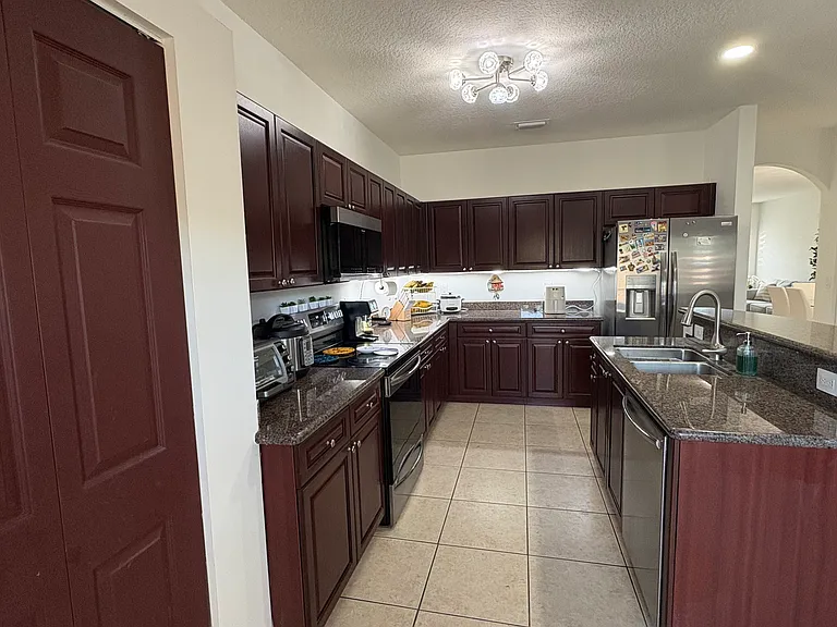 2316 SE 24th Ave — Photo 9