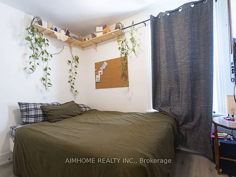 6 Macklem Ave — Photo 18