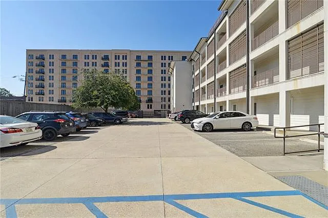 2100 Saint Thomas St #205 — Photo 15
