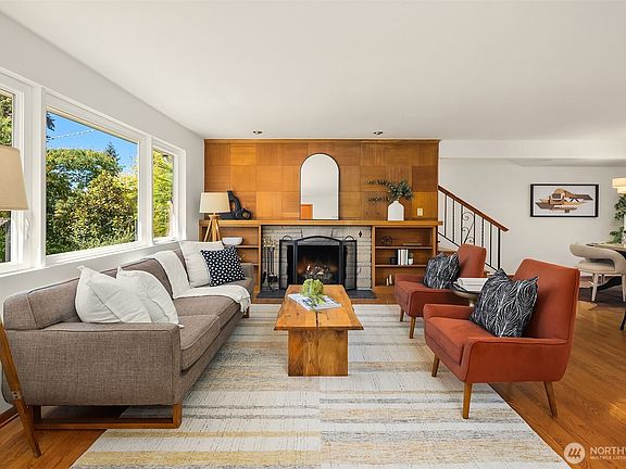 3rd image of 11040 Alton Avenue NE