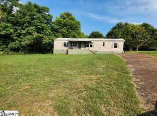 310 Ridge Rd, Wellford, SC 29385