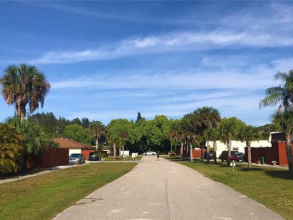 3rd image of 1165 Palm Ave APT 8B
