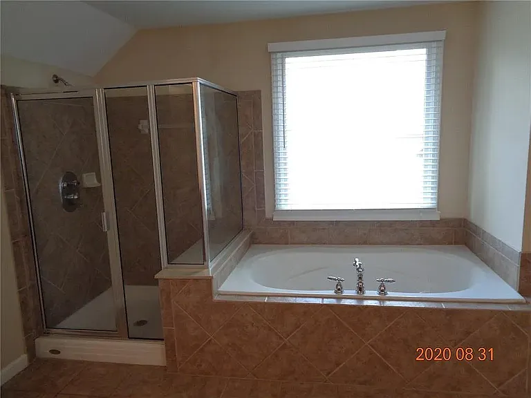 3785 Creekview Ridge Dr — Photo 16