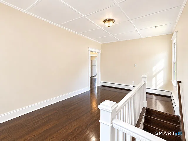 302 Lakeview Ave — Photo 2