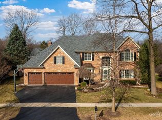 1401 Winners Cup Cir, St Charles, IL 60174