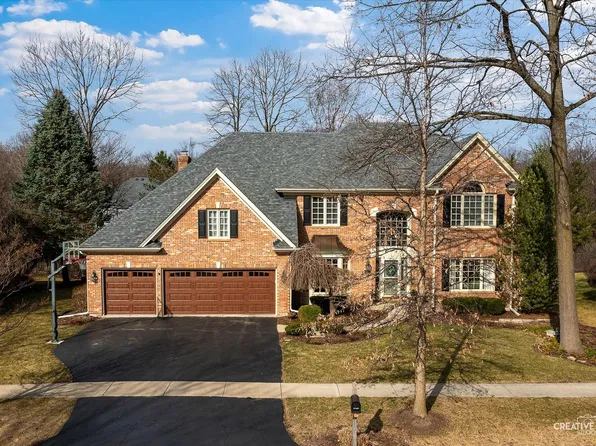 1401 Winners Cup Cir, St Charles, IL 60174