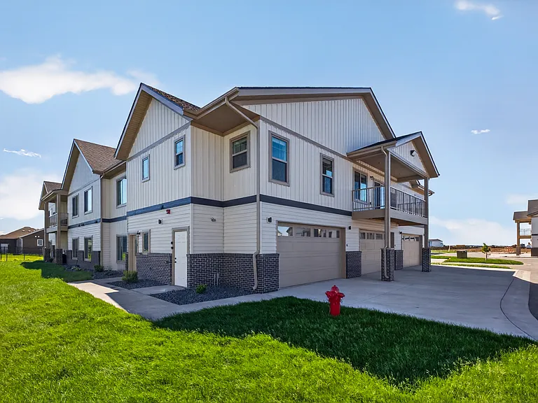 Autumn Townhomes — Photo 16