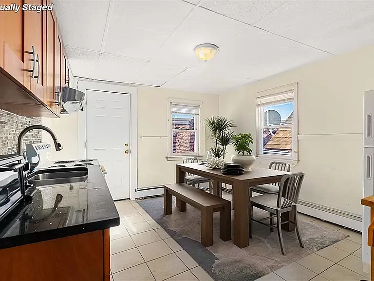 74 Franklin St #3 — Photo 3