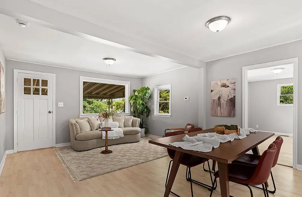3 bed, 837 sqft, $2,000 — Photo 1