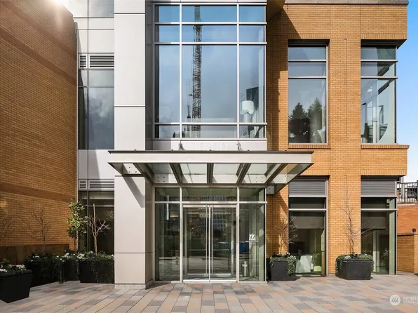 10610 NE 9th Place #1608, Bellevue, WA 98004