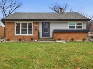 555 Robertson STREET, Milwaukee, WI 53213