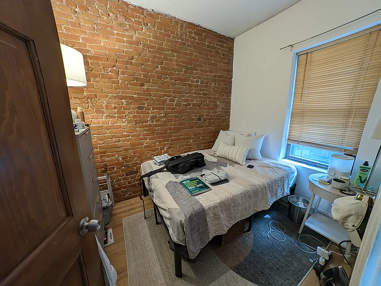 154 F St #2 — Photo 4