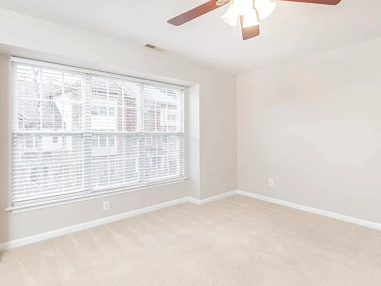 9907 Kedzie Ct — Photo 7