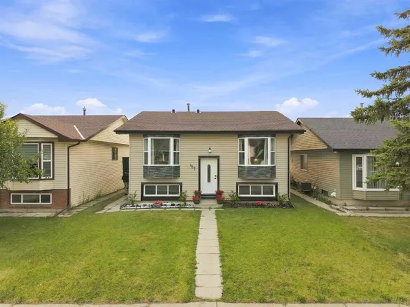 427 E Falmere Rd NE, Calgary, AB T3J 2Z8