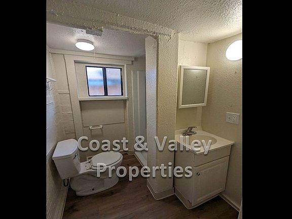 4th image of 1022 West St #4