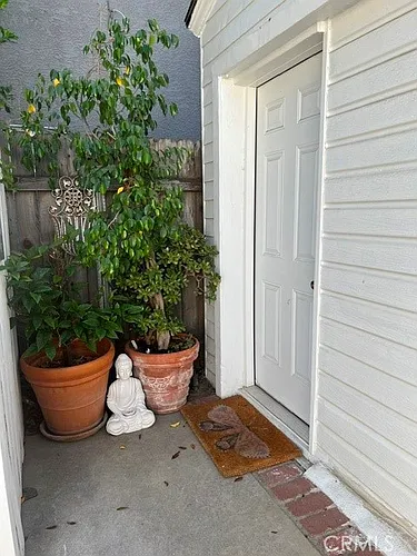 4337 Rhodes Ave Photo 1