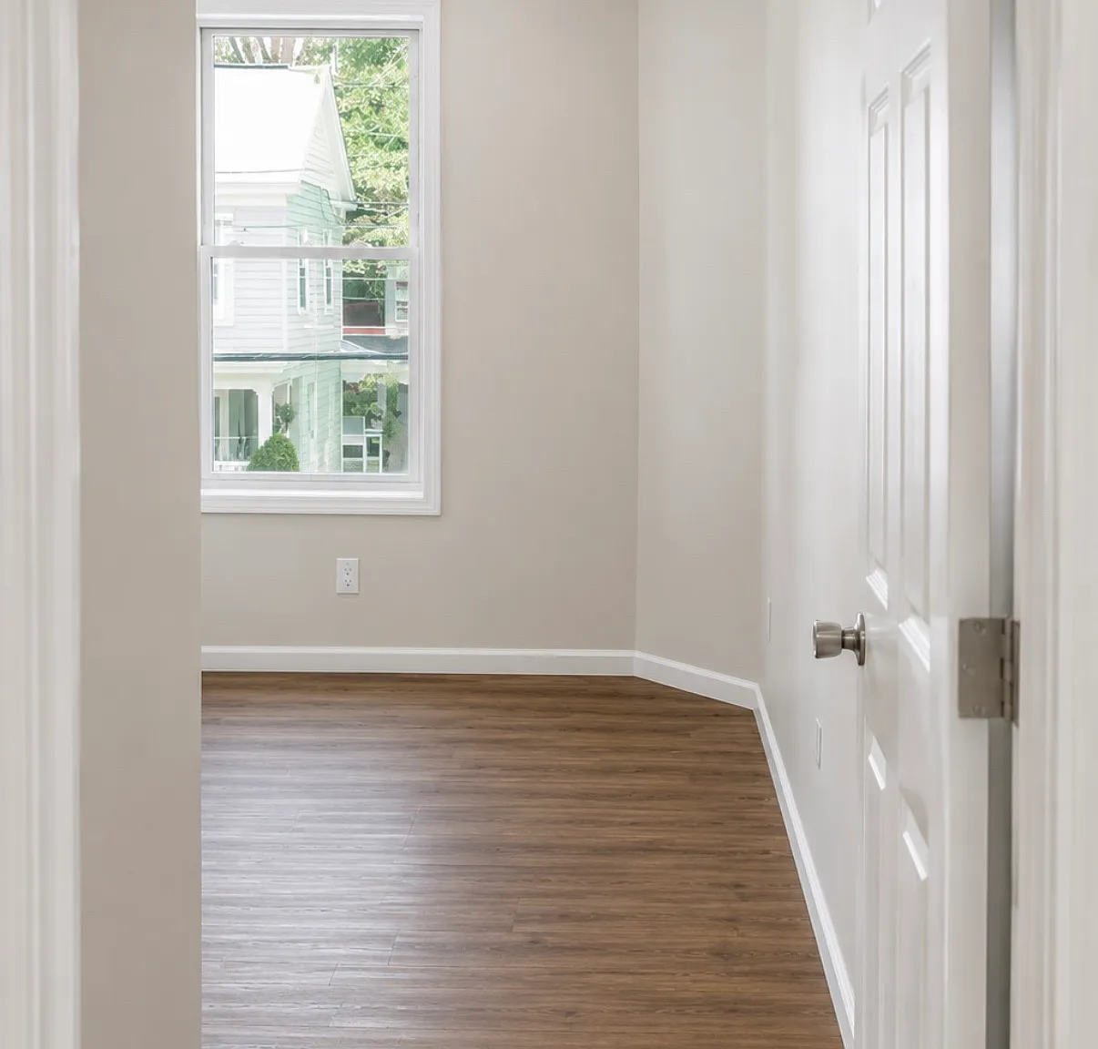 2 bed, 1100 sqft, $1,300 — Photo 4