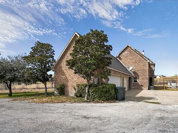 2nd image of 437 Aledo Creeks Rd E