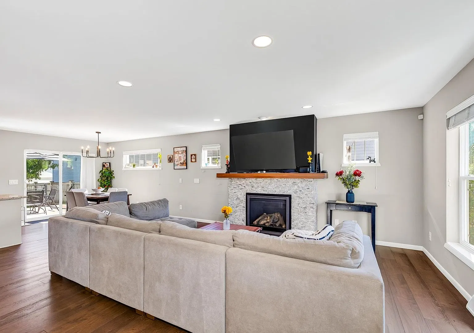 443 North Star Dr — Photo 4