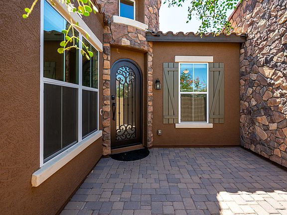 4th image of 2919 E Madison Vistas Dr