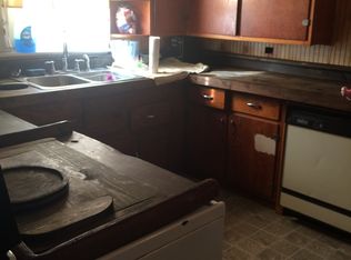 312 W Elm St, Clay, KY 42404