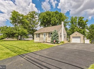 933 County Line, Hatboro, PA 19040