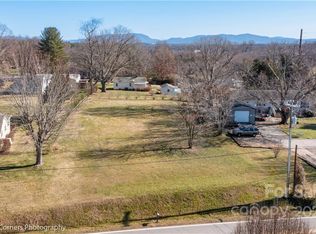 99999 Hill St, Candler, NC 28715