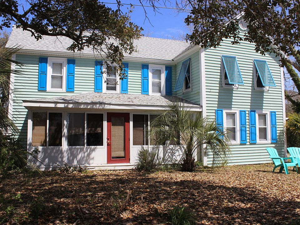 1st image of 154 Banks St