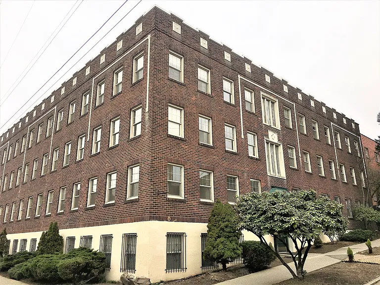 The Lancaster Apartments — Photo 6
