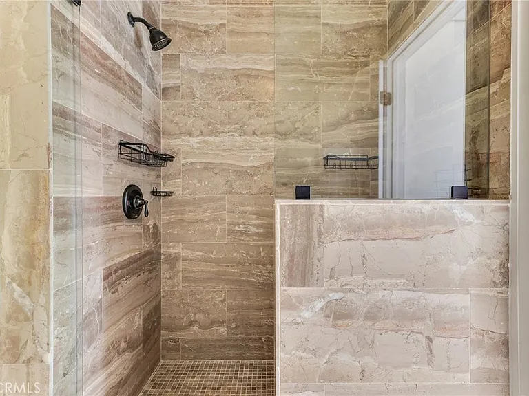 22781 Macfarlane Dr — Photo 33